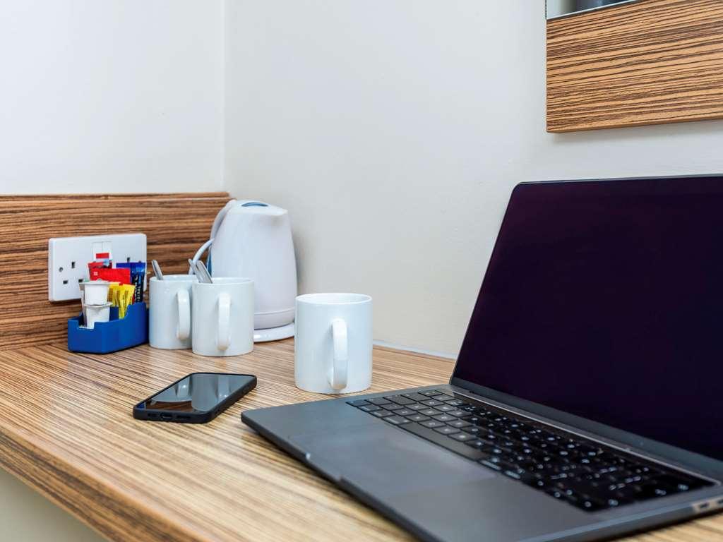 Ibis Budget West Thurrock Grays Екстер'єр фото